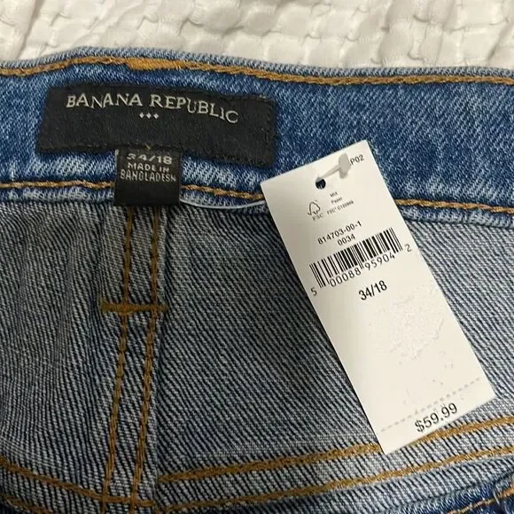 NWT- Banana Republic - 33/16, 34/18 & 35/20. Classic Denim Short - Picture 5 of 7